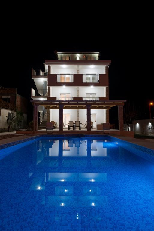 Villa Sandy Apartments ティヴァト エクステリア 写真